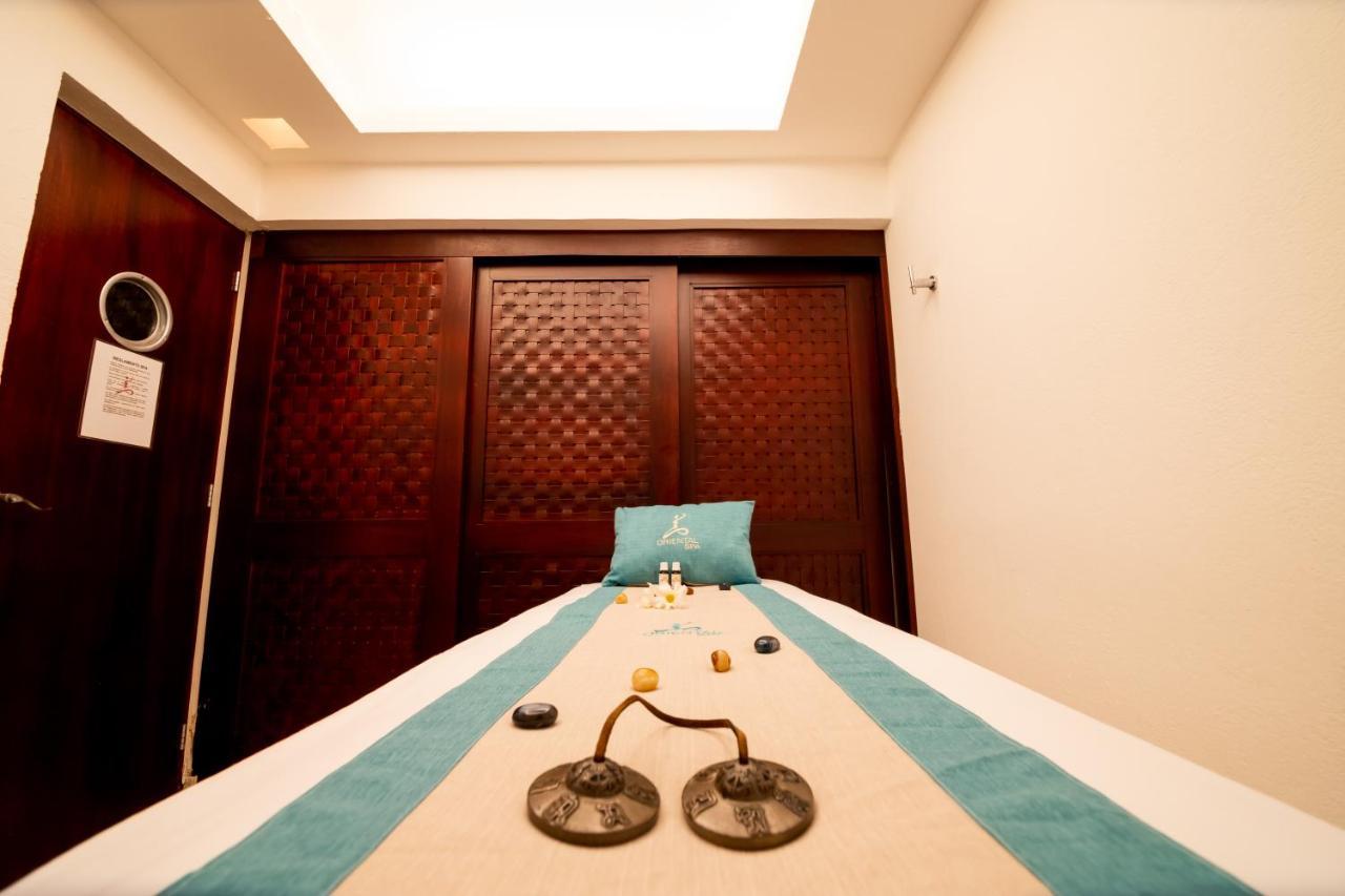 เอมโปริโอ อกาปุลโก Hotel อากาปุลโก ภายนอก รูปภาพ A treatment room at the spa
