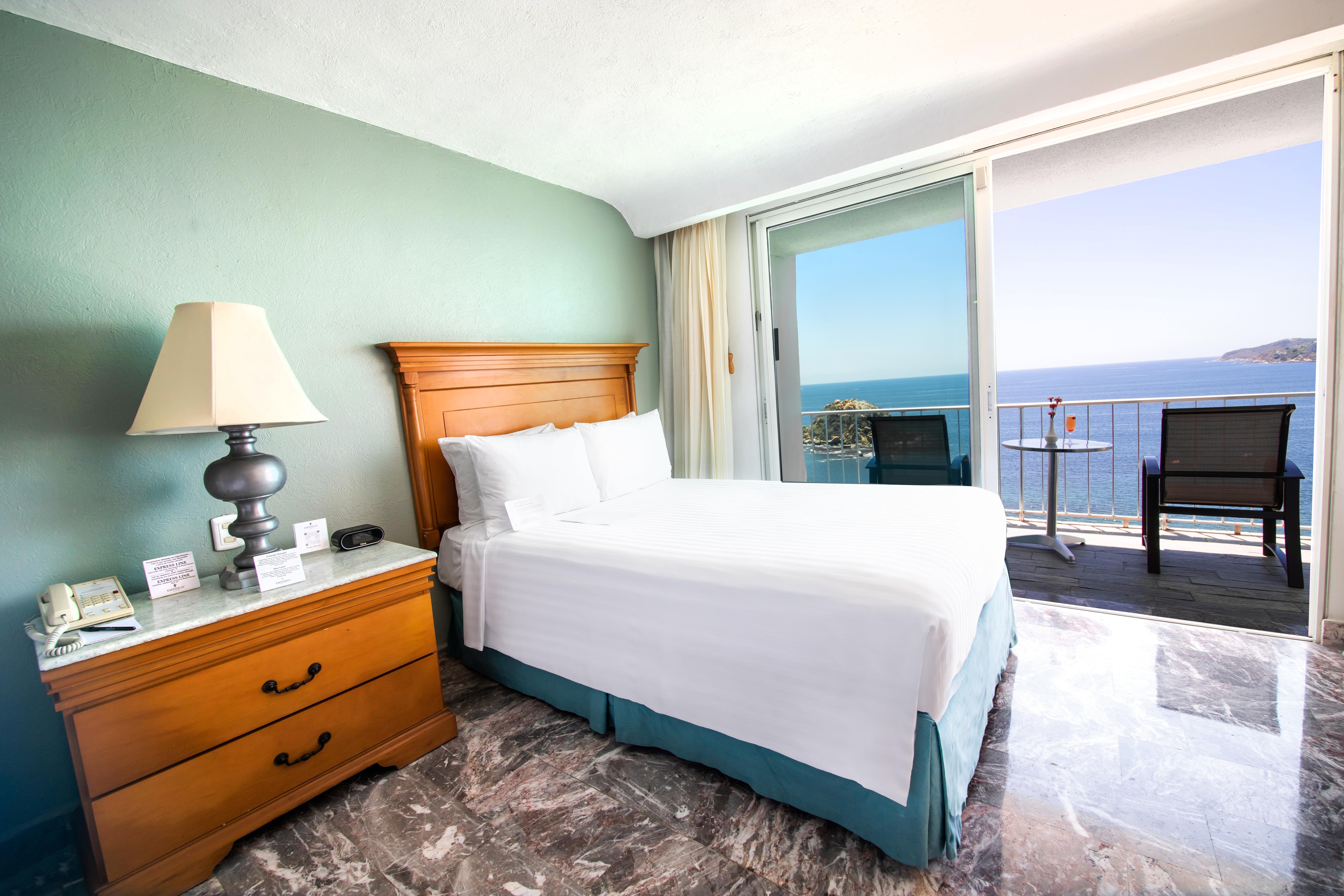 เอมโปริโอ อกาปุลโก Hotel อากาปุลโก ภายนอก รูปภาพ A bedroom at the Hilton San Diego Bayfront