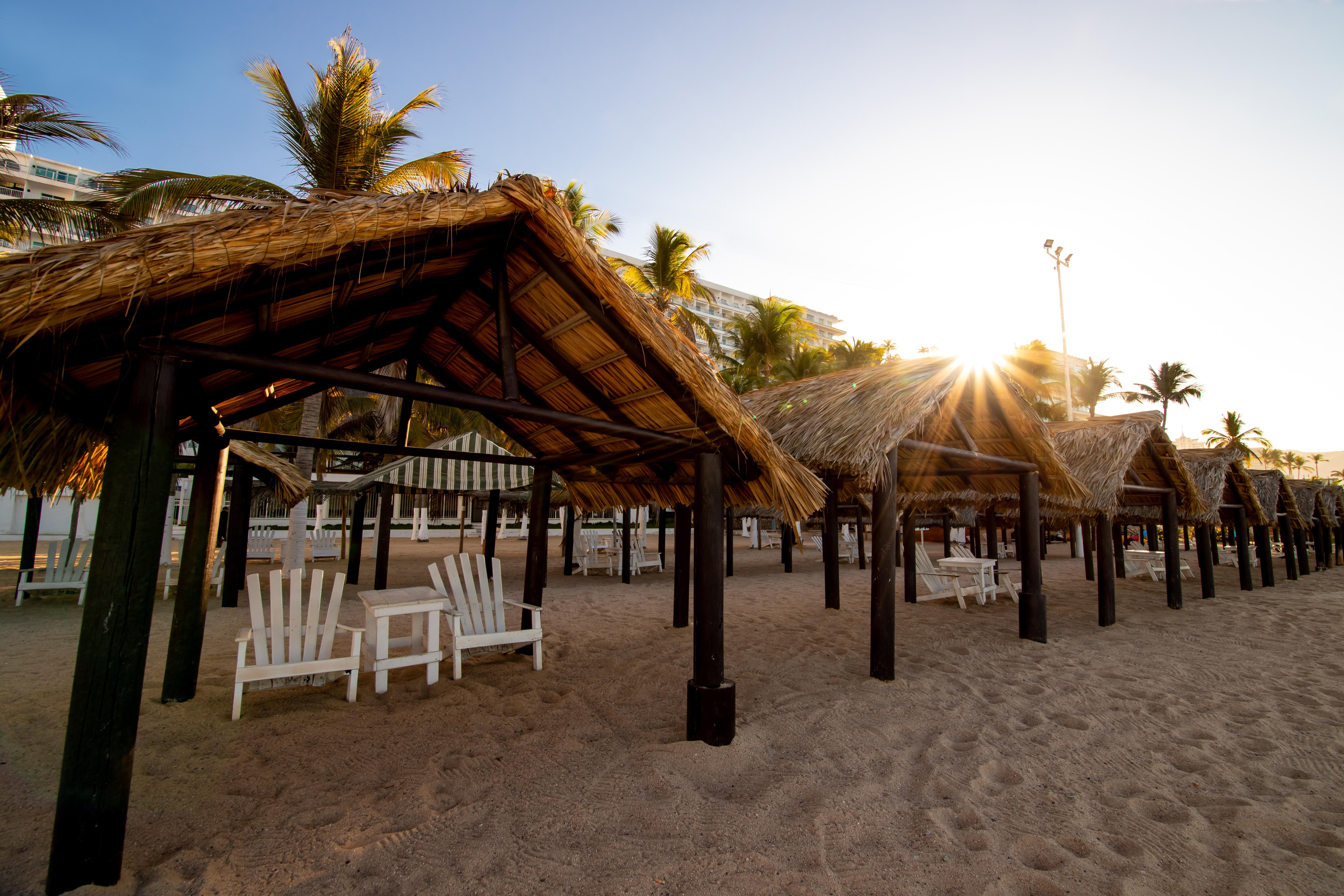 เอมโปริโอ อกาปุลโก Hotel อากาปุลโก ภายนอก รูปภาพ The beach at the resort